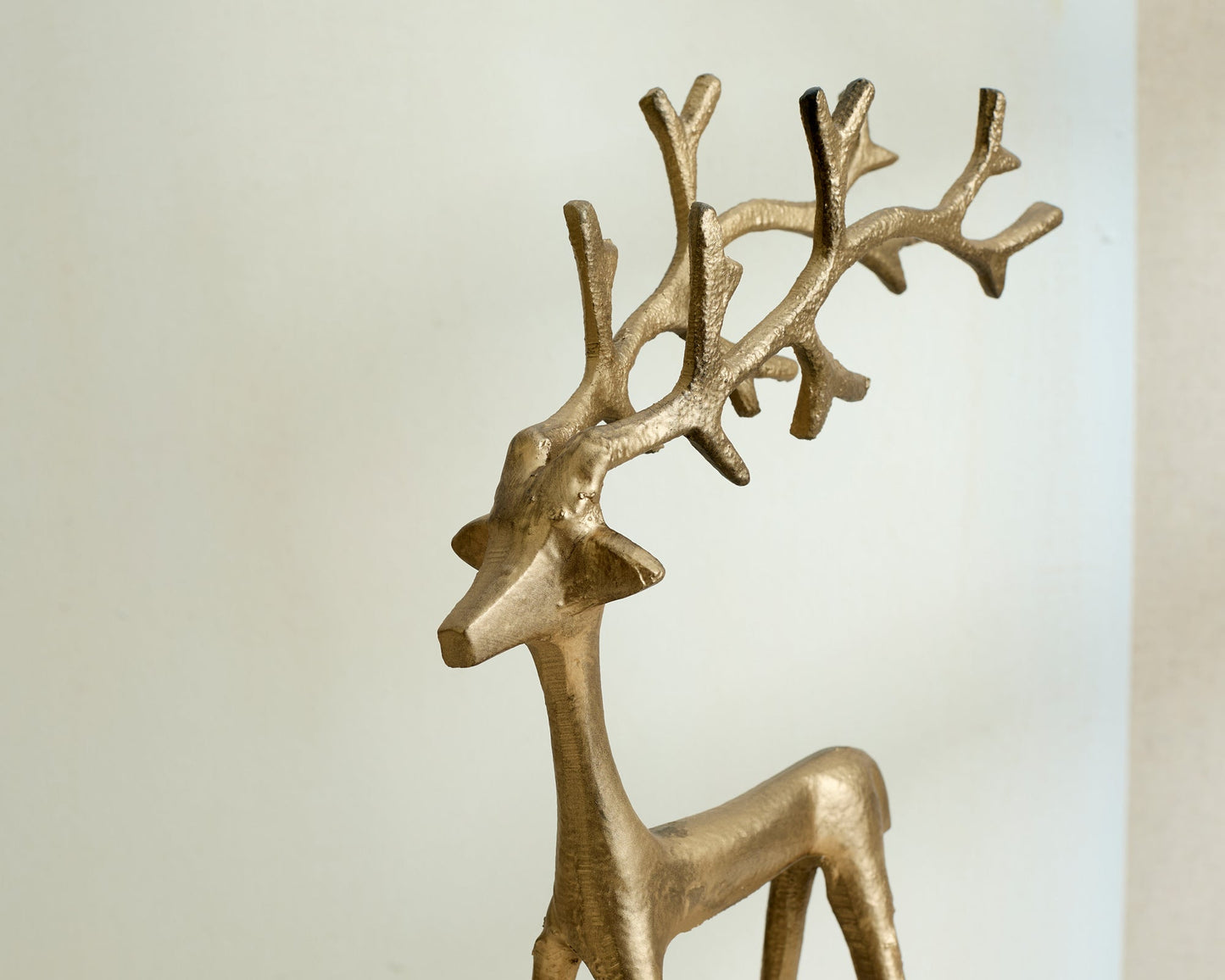 Malva Christmas Ornament – Gold Deer Ceramic Holiday Hanging Decoration