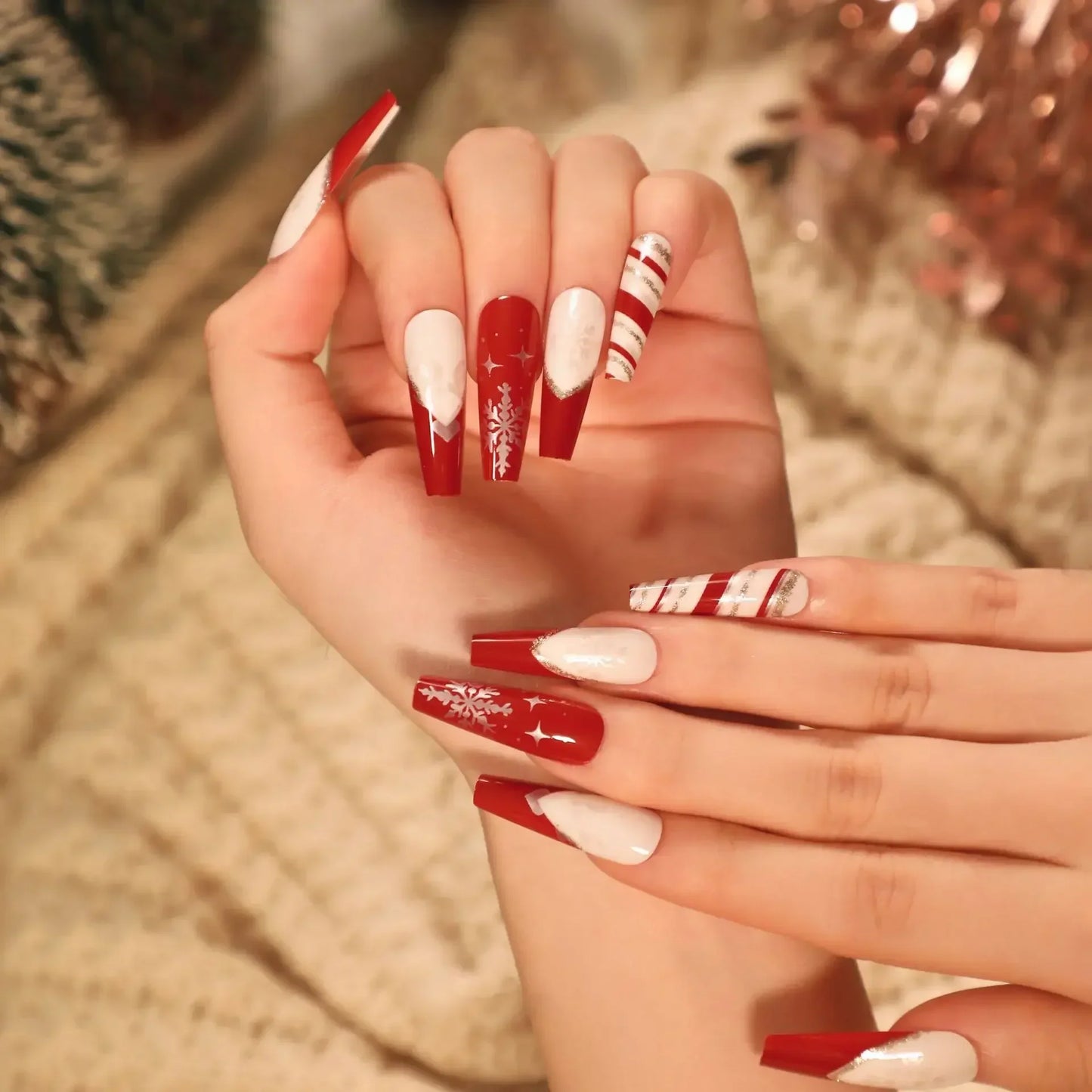 Gold Powder Christmas Fake Nails – Festive Glitter Press‑On Nail Set for Holiday Parties & Winter Glam